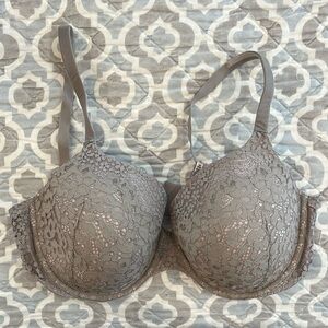 Victoria’s Secret bra 36DDD also fits 38DD lace body by Victoria nude taupe